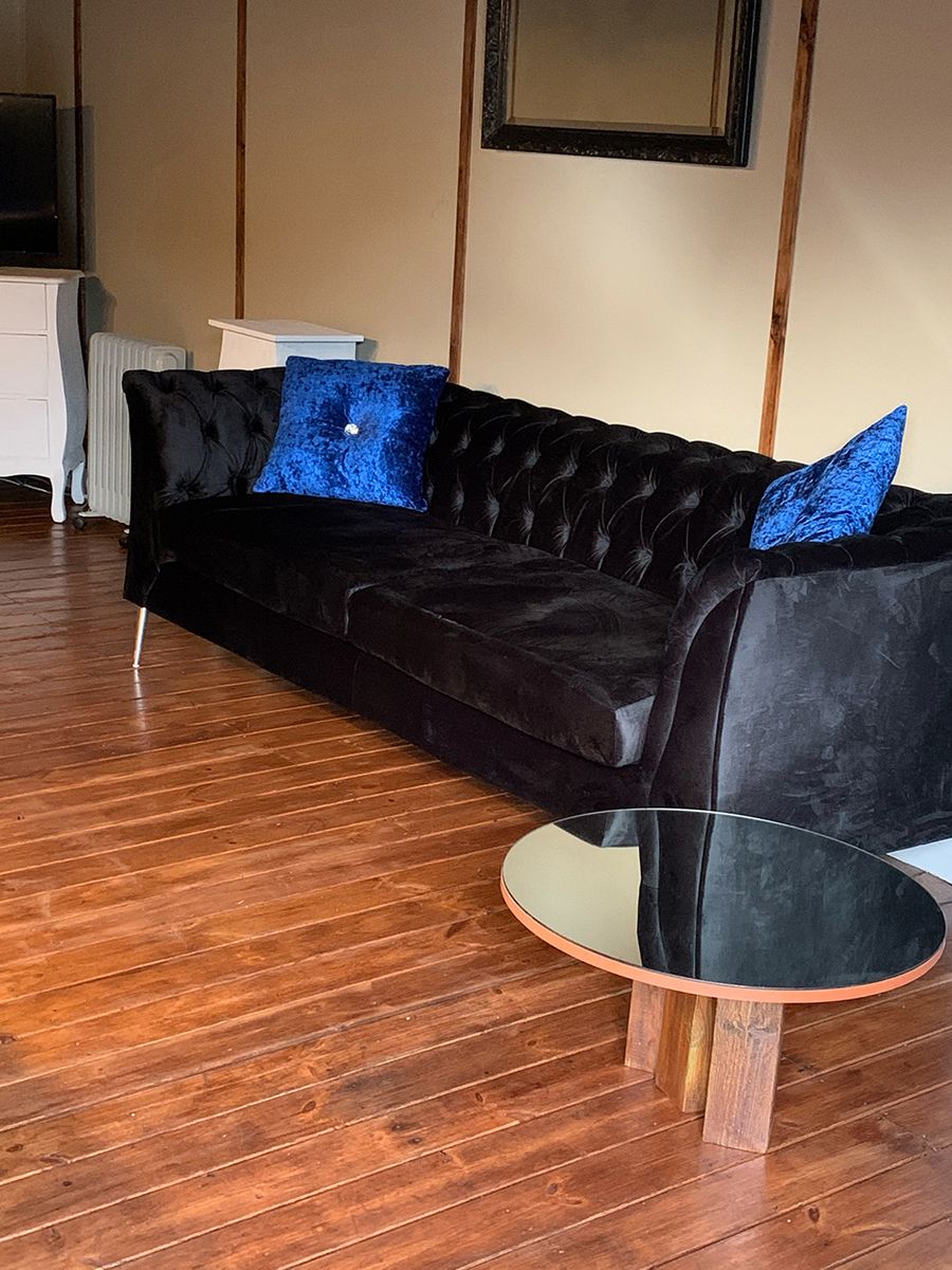 Black velour sofa for 2.5 people Chesterfield Modern