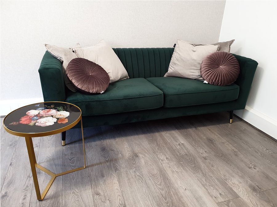 Grünes Slender-Sofa von Alena