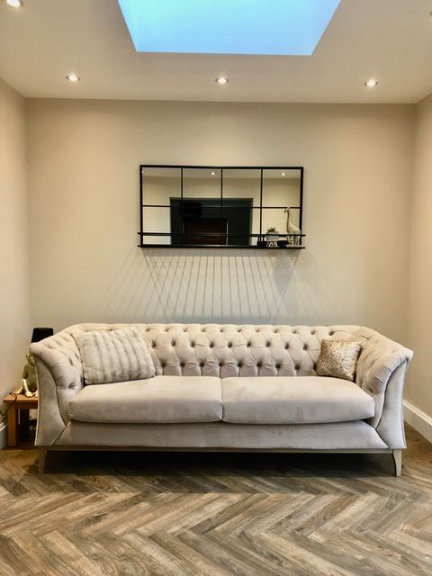 Beige 2.5 seat Chesterfield Modern Wood sofa from Alan