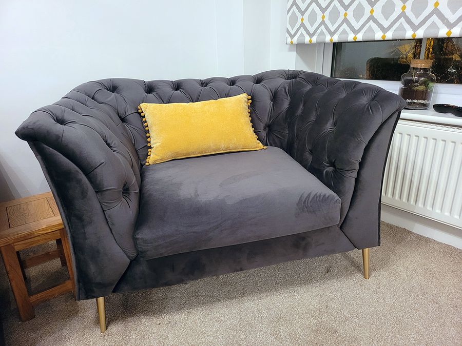 Chesterfield Modern Sessel mit goldenen Beinen von Alex