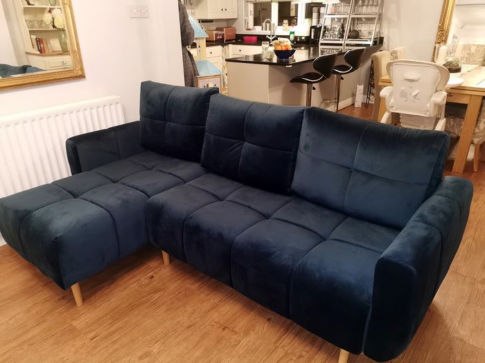 Canapé d'angle convertible Globe bleu marine de Laura