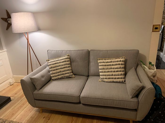 Graues Dreisitzer-Sofa Zinola