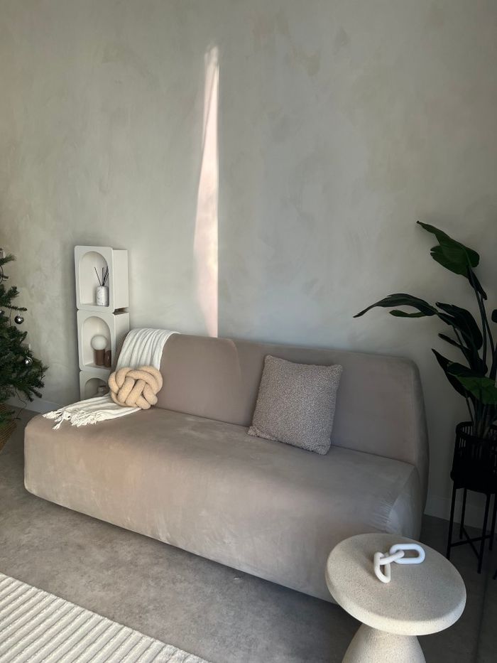 Nist Sofa - @antoinette.victoria