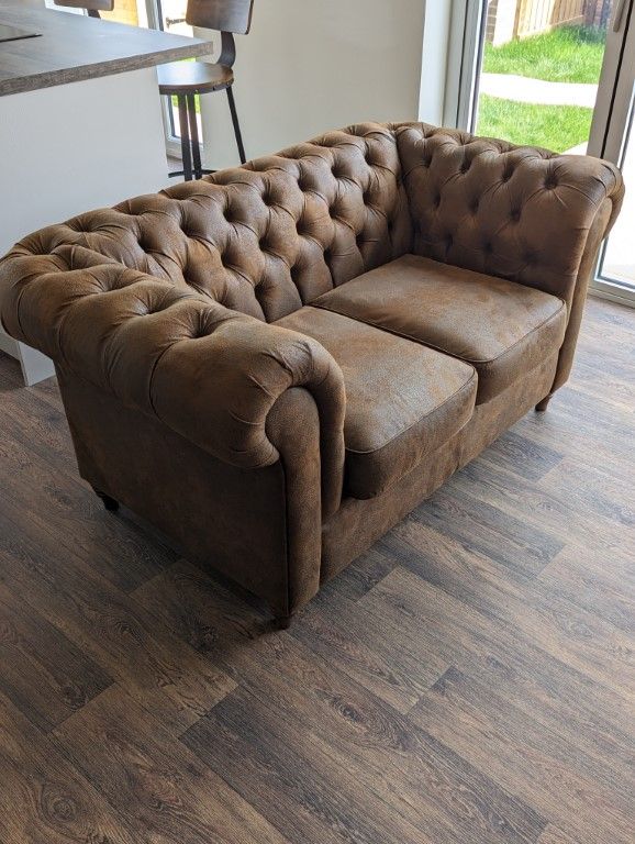 Chesterfield Sofa - Michael