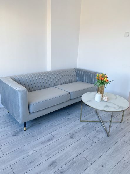 Slender Sofa - @mamaiolivka_