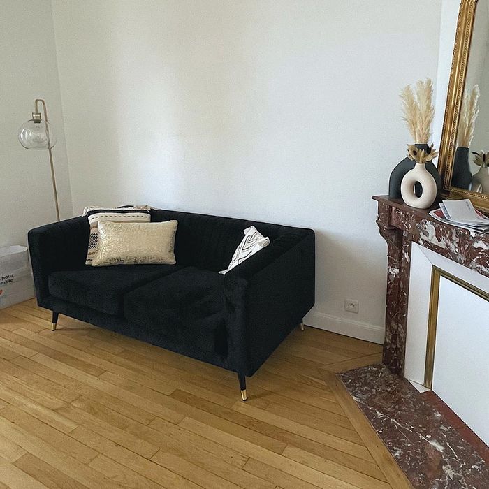 Slender Sofa - Amelie