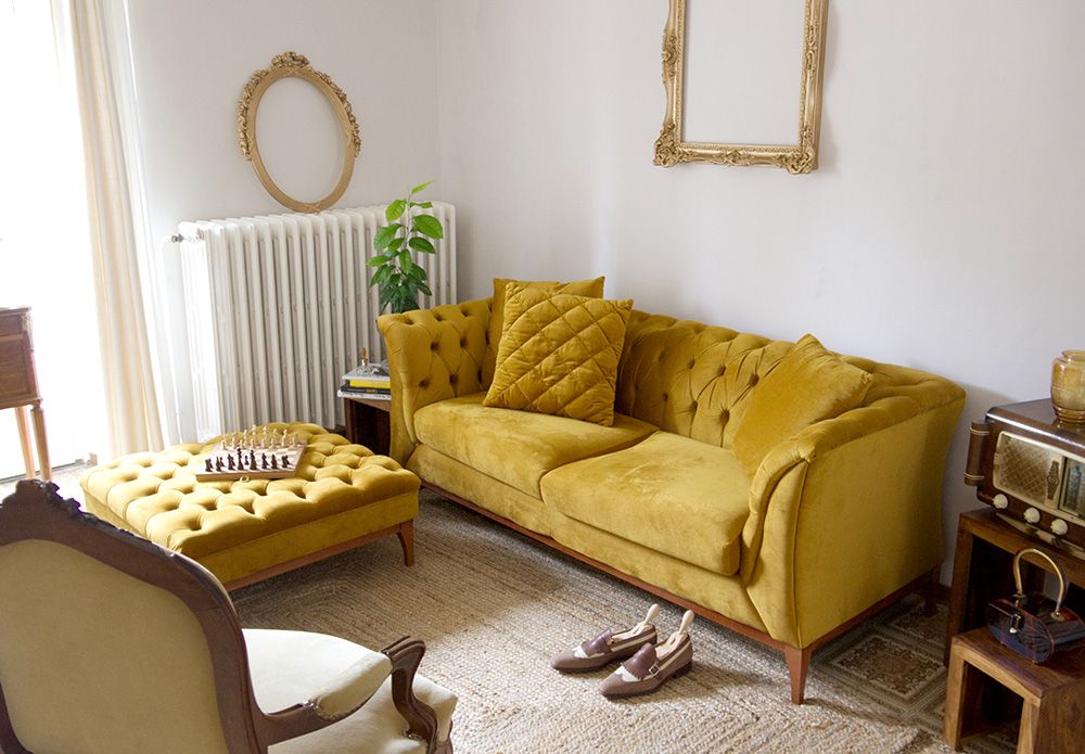 Chesterfield sofa with discount footstool