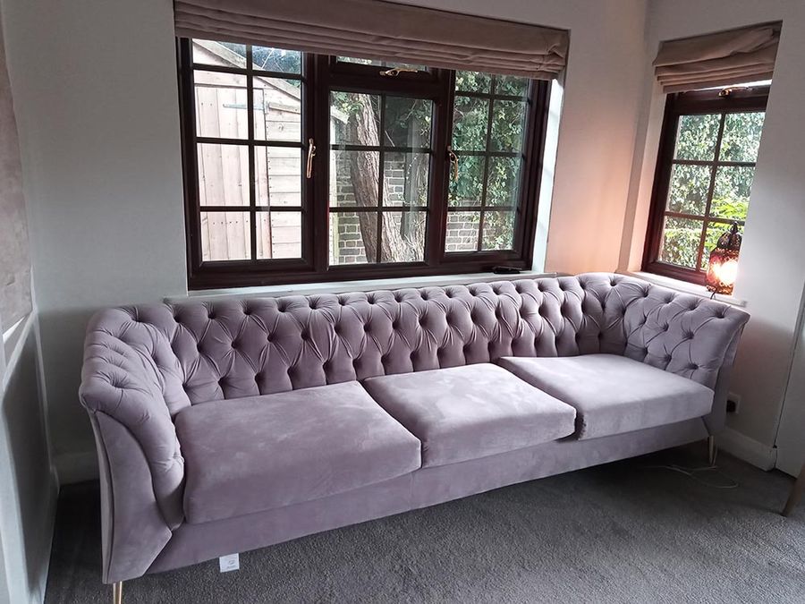 Sofa Chesterfield Modern od Fahema