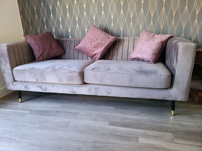Slender three-seater sofa from Matt