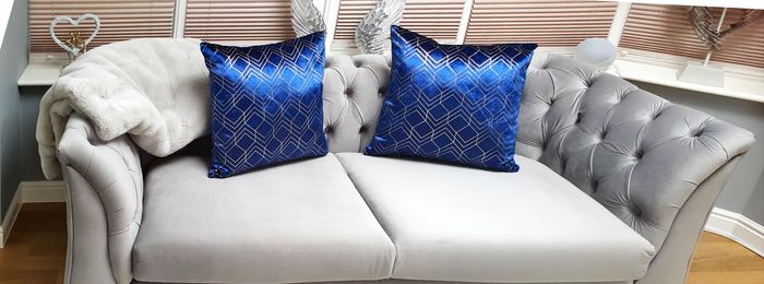 Sofa dwuosobowa Chesterfield Modern od Shelly