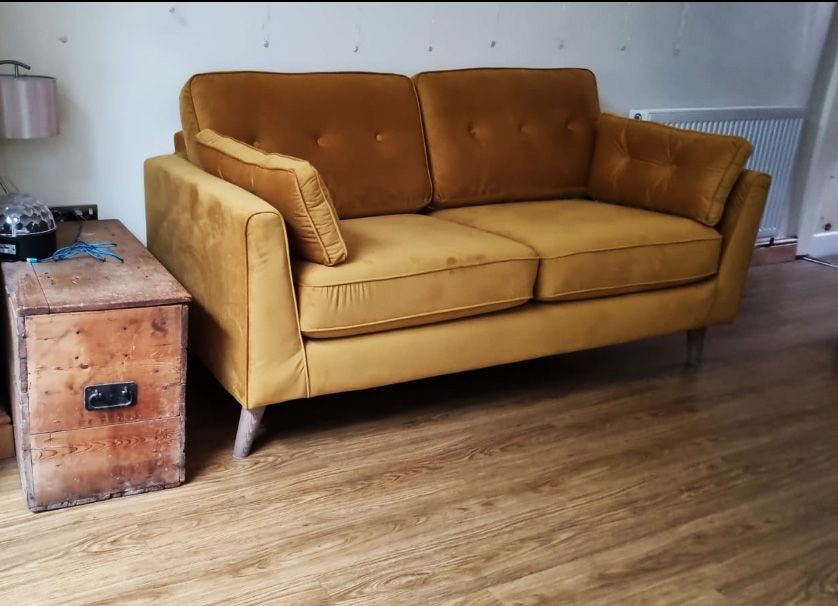 Magnus Sofa - Joanne